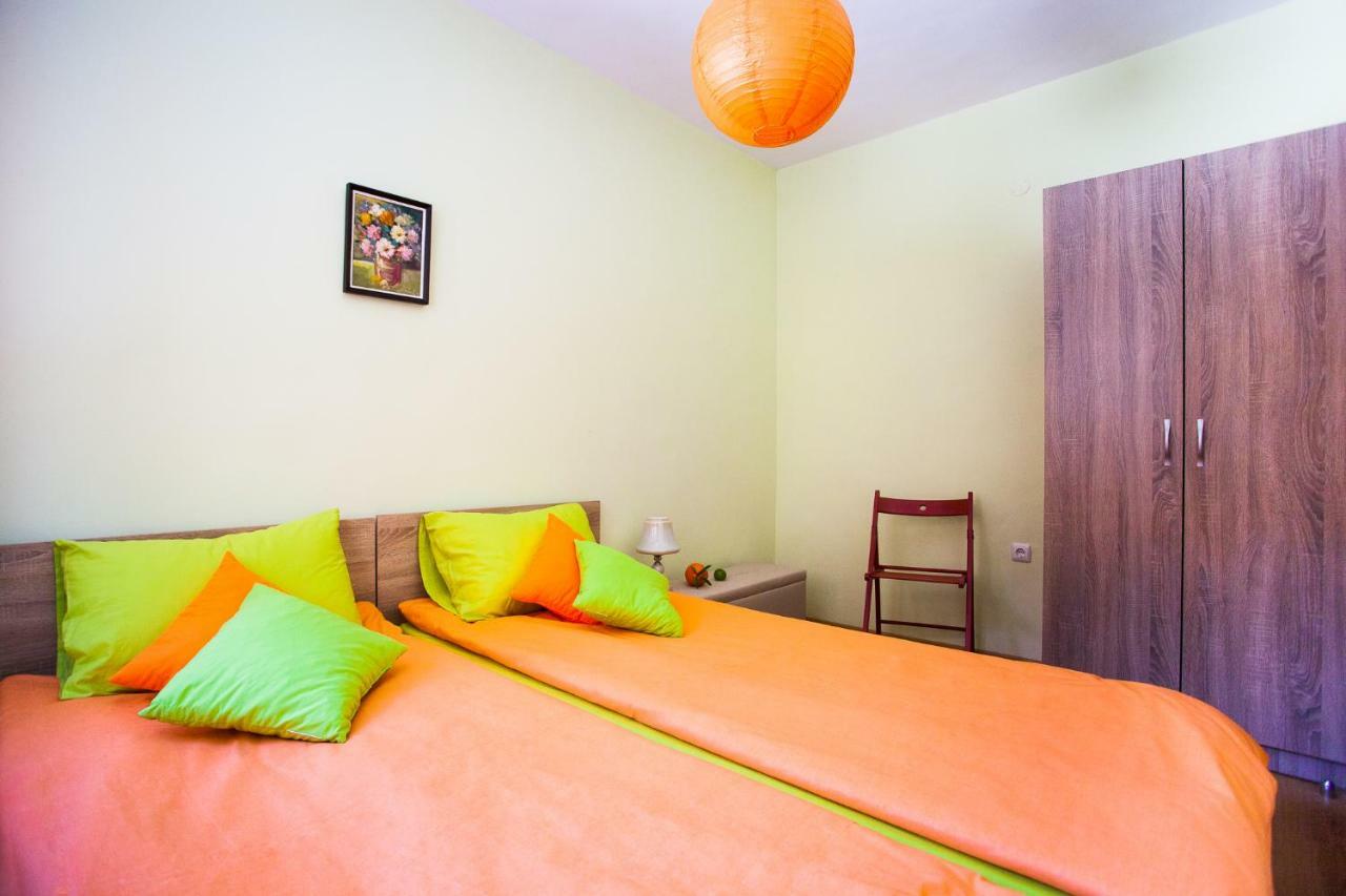 Green Orange Apartment 반스코 외부 사진