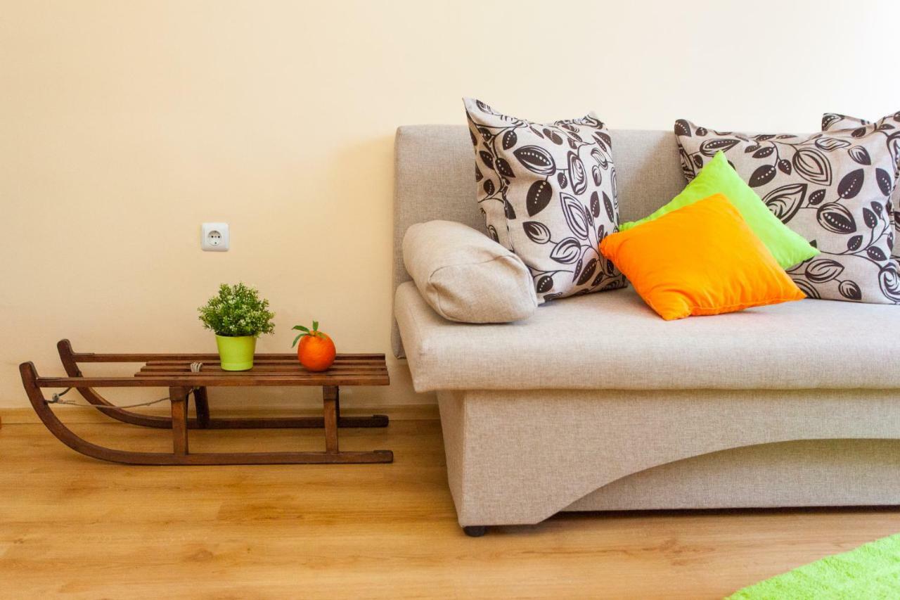Green Orange Apartment 반스코 외부 사진