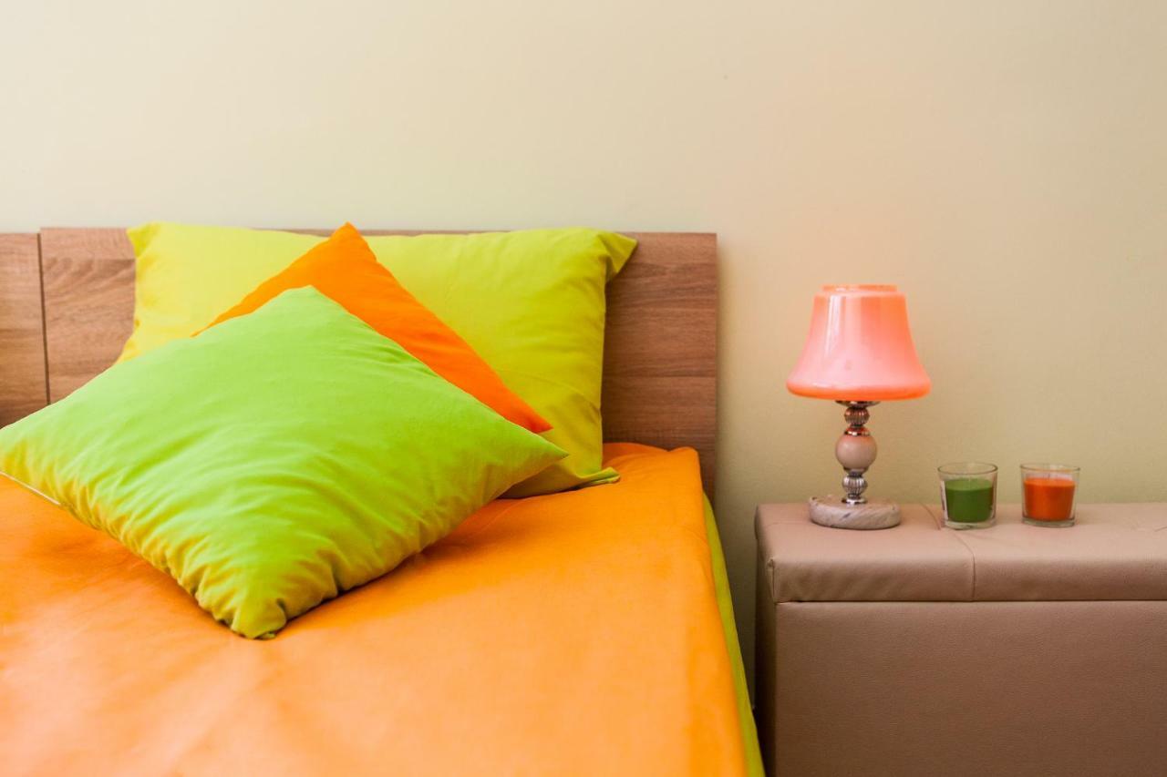 Green Orange Apartment 반스코 외부 사진